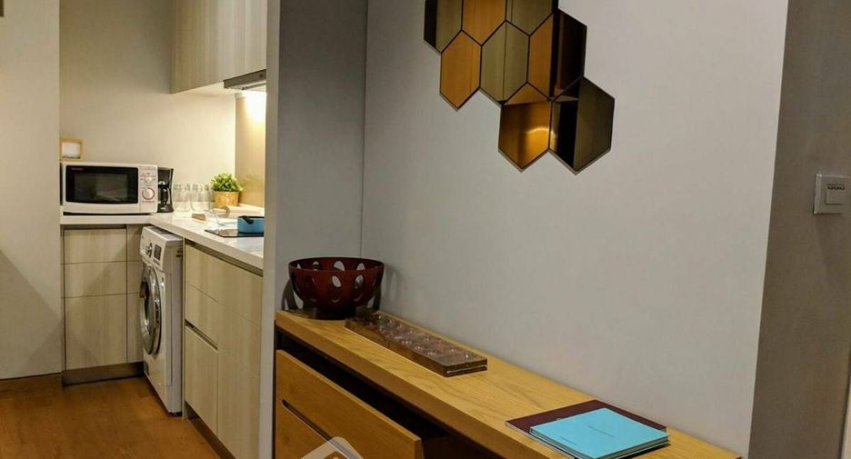 For sale 2 bedrooms condo in Khlong Toei, Bangkok