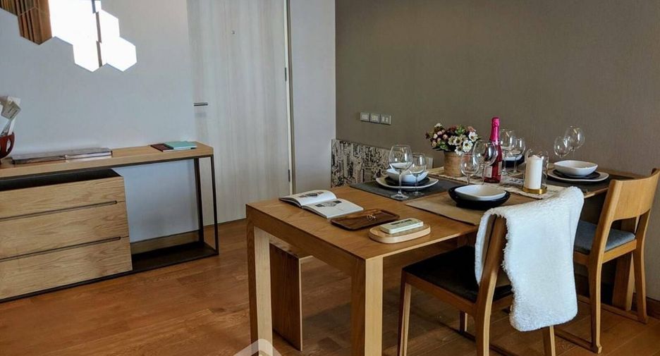 For sale 2 bedrooms condo in Khlong Toei, Bangkok