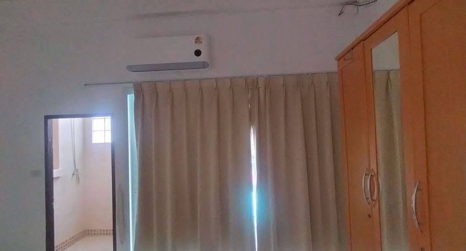 出售 和 出租 3 卧室 联排别墅 在 Bangkok Noi, 曼谷