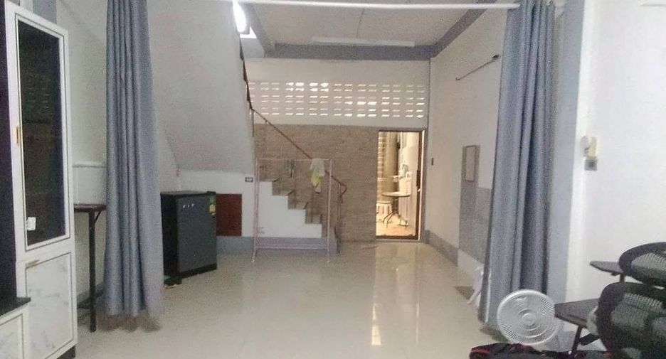出售 和 出租 3 卧室 联排别墅 在 Bangkok Noi, 曼谷