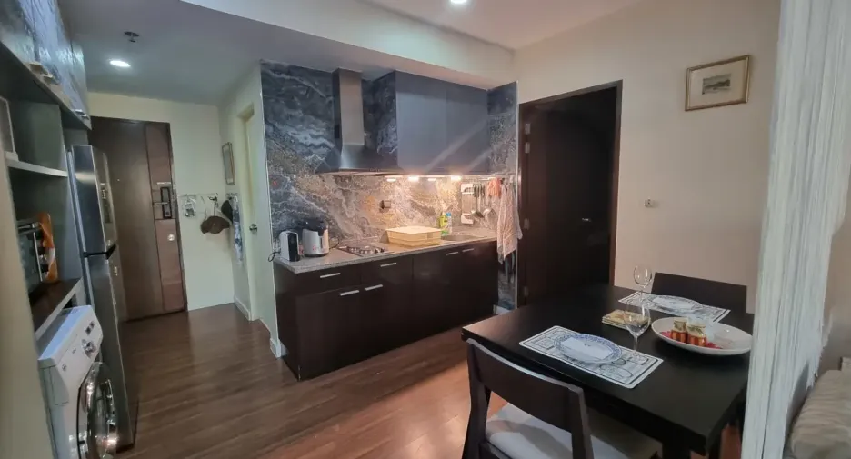 For rent 1 bed condo in Khlong Toei, Bangkok