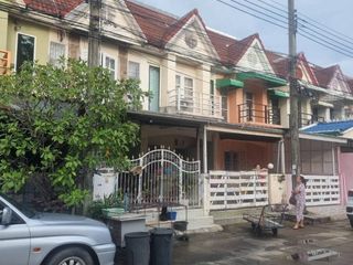 出售 2 卧室 联排别墅 在 Bang Khen, 曼谷