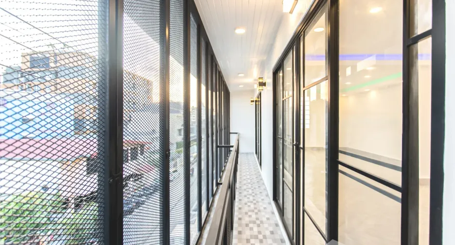 Casa adosada en venta de 7 habitaciones en Huai Khwang, Bangkok