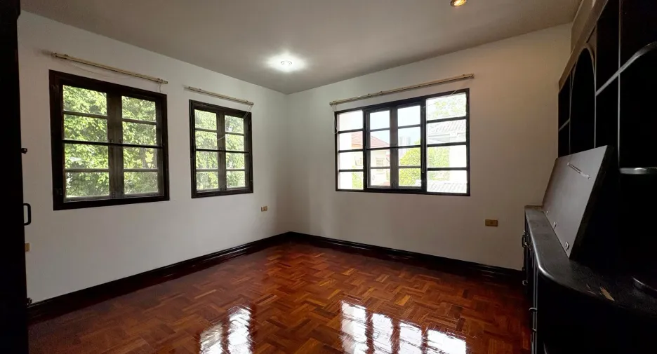 Casa en venta de 4 habitaciones en Mueang Samut Prakan, Samut Prakan