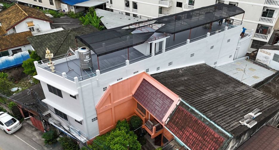 出售 17 卧室 商业空间 在 Mueang Chiang Mai, Chiang Mai