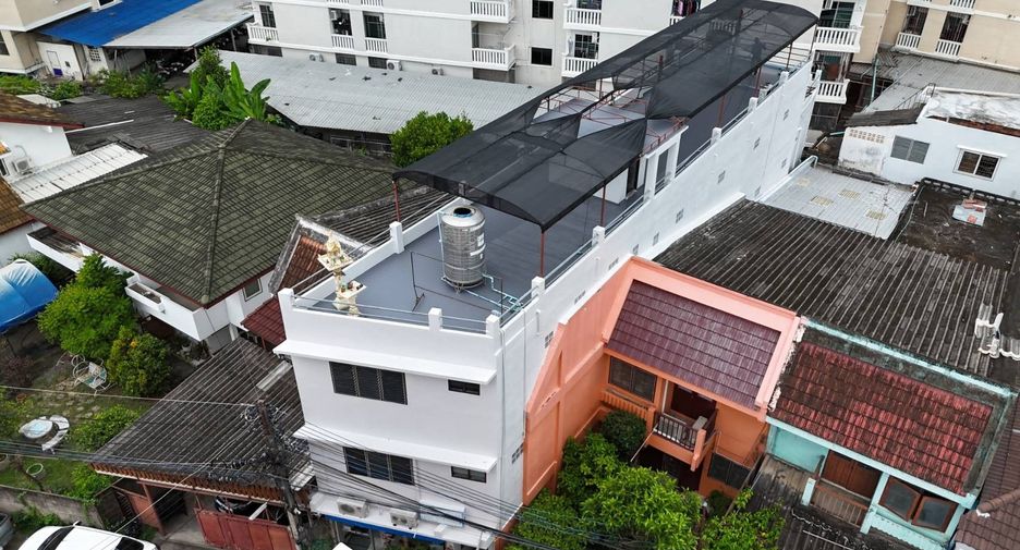 出售 17 卧室 商业空间 在 Mueang Chiang Mai, Chiang Mai
