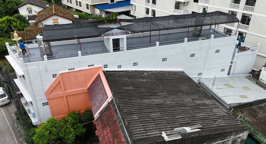 出售 17 卧室 商业空间 在 Mueang Chiang Mai, Chiang Mai