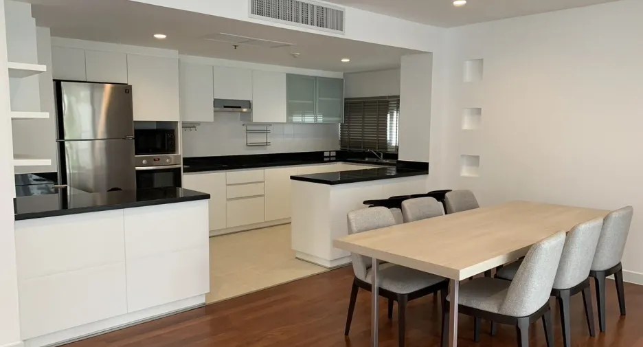 Apartamento en alquiler de 3 habitaciones en Watthana, Bangkok