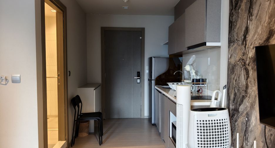 Condo en alquiler de estudio en Huai Khwang, Bangkok