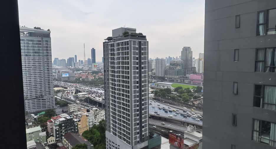 Condo en alquiler de estudio en Huai Khwang, Bangkok