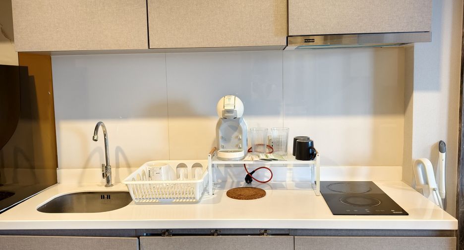 Condo en alquiler de estudio en Huai Khwang, Bangkok