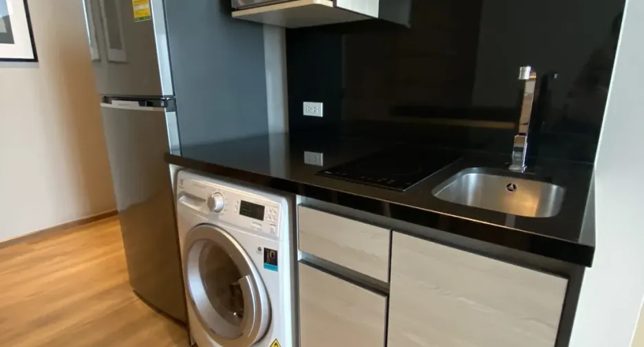 Condo en alquiler de 2 habitaciones en Khlong Toei, Bangkok