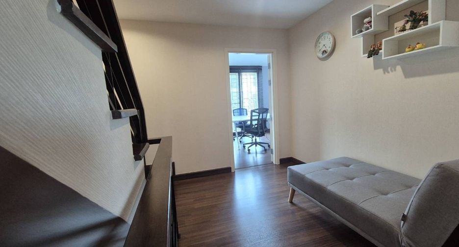 Casa adosada en venta de 5 habitaciones en Bang Phli, Samut Prakan