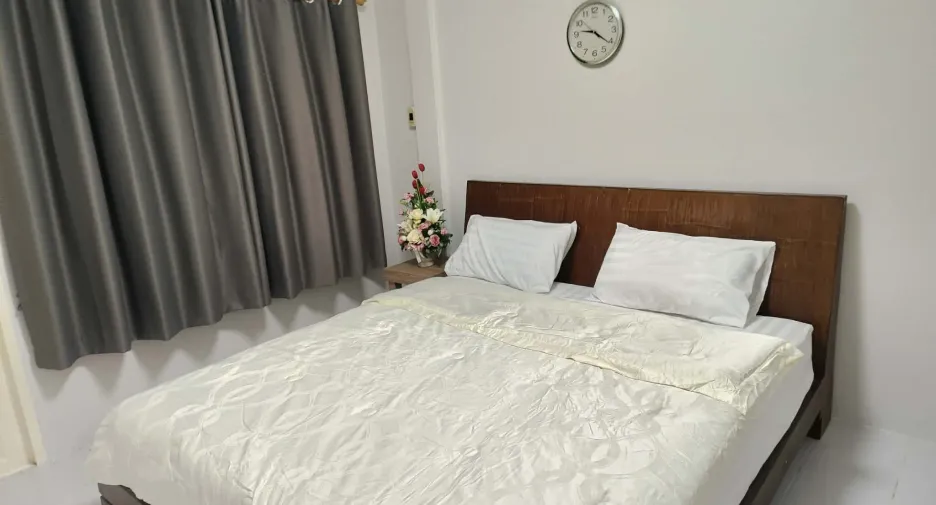 出租 2 卧室 联排别墅 在 Phuket Town, 普吉