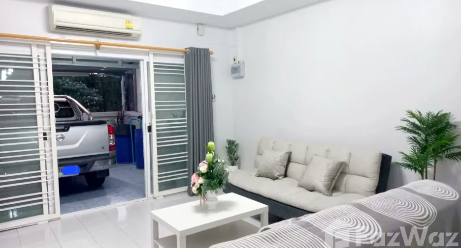 出租 2 卧室 联排别墅 在 Phuket Town, 普吉