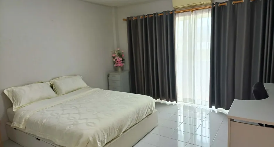 出租 2 卧室 联排别墅 在 Phuket Town, 普吉