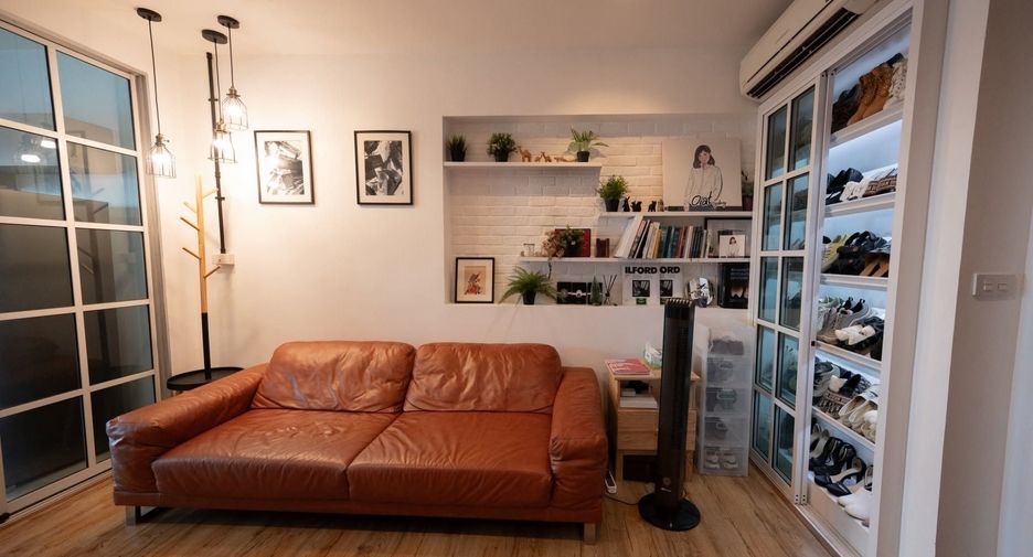 For sale 1 bed condo in Phaya Thai, Bangkok