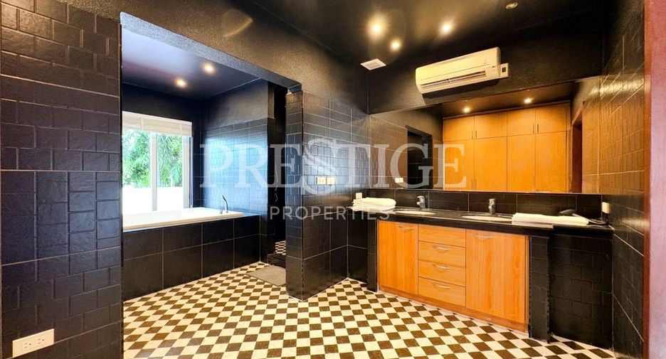 出售 和 出租 4 卧室 独立屋 在 Bang Lamung, Chon Buri