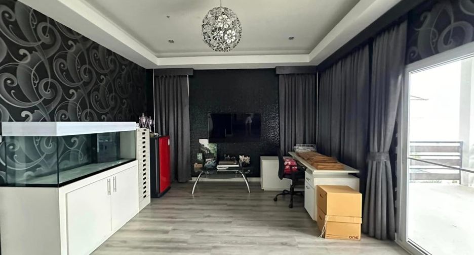 出售 4 卧室 独立屋 在 Bang Lamung, Chon Buri