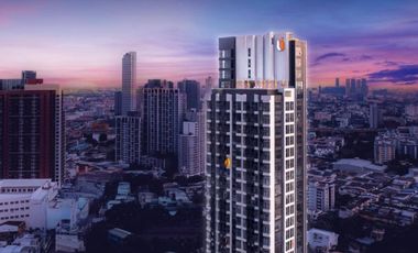 For sale 1 bed condo in Khlong Toei, Bangkok