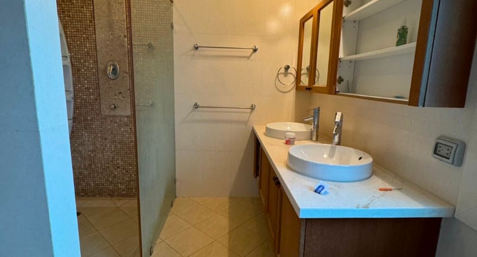 À vendre 6 chambres maison à Bang Lamung, Chonburi
