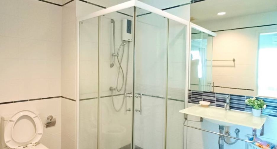 For sale 1 bed condo in Bang Lamung, Chonburi