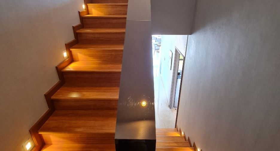 Haus zum Kauf mit 4 Zimmer in Bang Lamung, Chonburi
