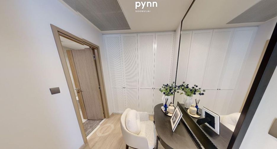 For sale 3 bedrooms condo in Huai Khwang, Bangkok