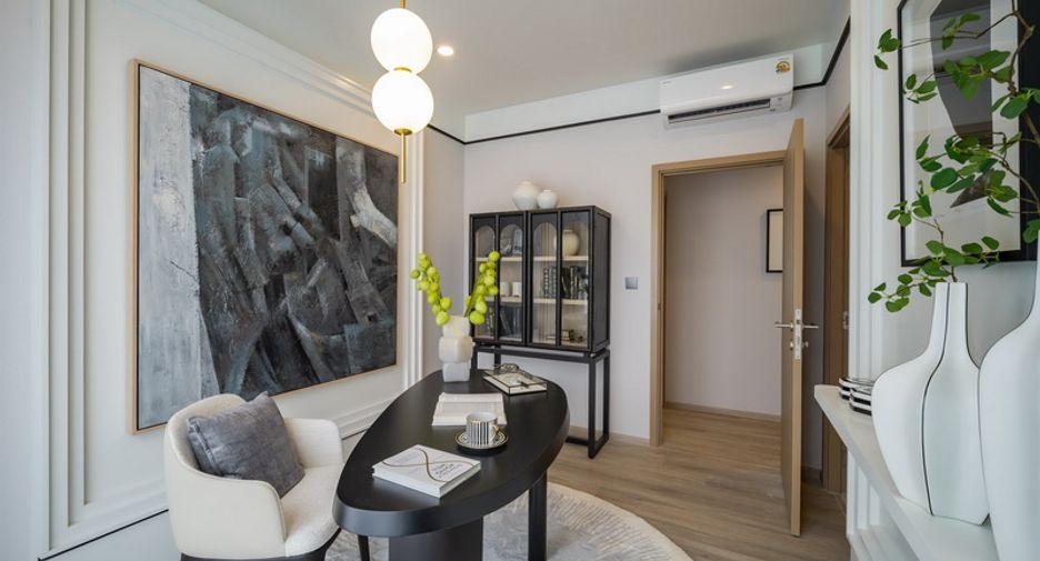 For sale 3 bedrooms condo in Huai Khwang, Bangkok
