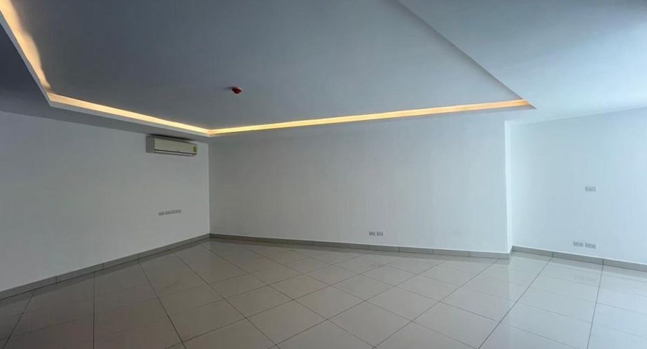 For sale 20 ベッドルーム condo in Jomtien, Pattaya