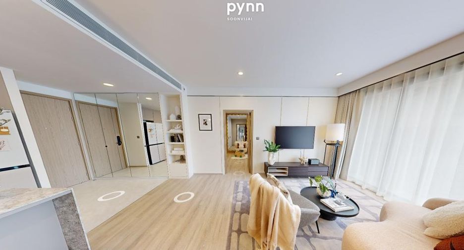 For sale 3 bedrooms condo in Huai Khwang, Bangkok