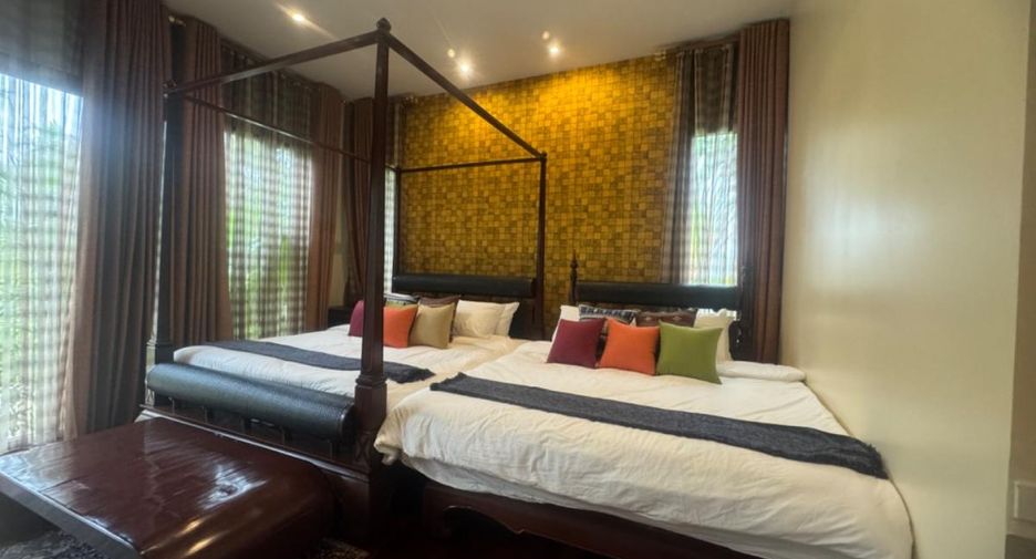 For sale 4 bedrooms house in Na Jomtien, Pattaya