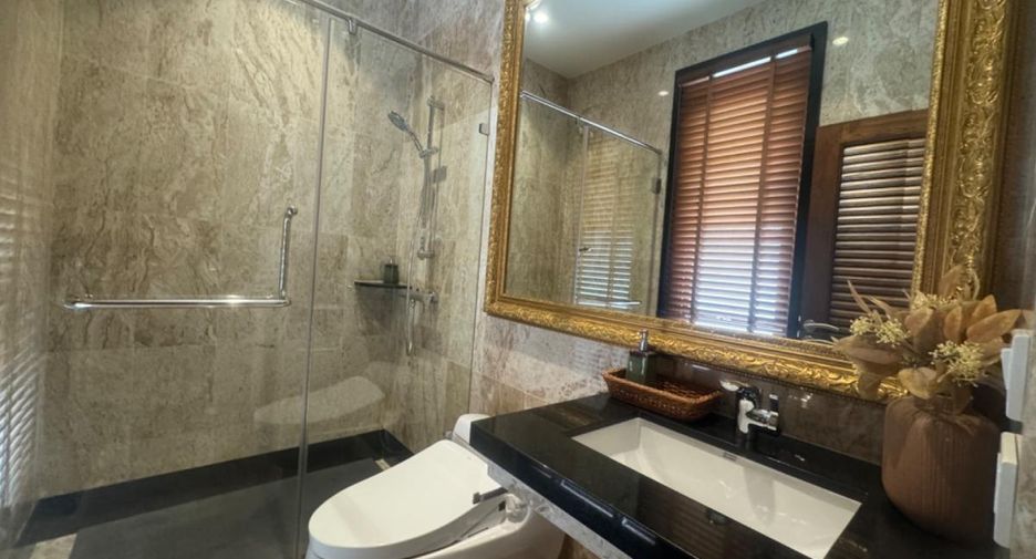 For sale 4 bedrooms house in Na Jomtien, Pattaya