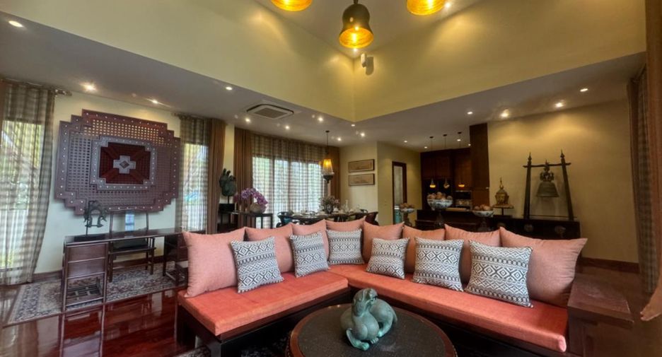 For sale 4 bedrooms house in Na Jomtien, Pattaya