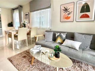 Casa adosada en venta de 4 habitaciones en Bang Lamung, Chonburi