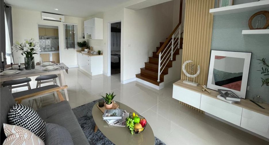 Casa adosada en venta de 4 habitaciones en Huay Yai, Pattaya
