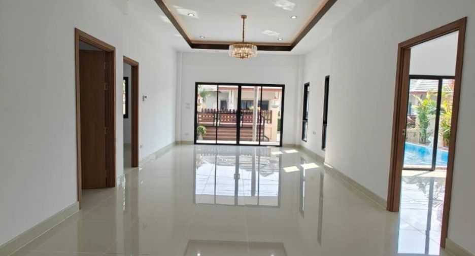 For sale 3 bedrooms house in Huay Yai, Pattaya