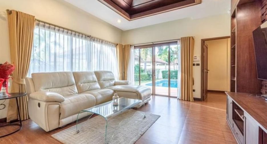 Casa en alquiler de 3 habitaciones en Huay Yai, Pattaya