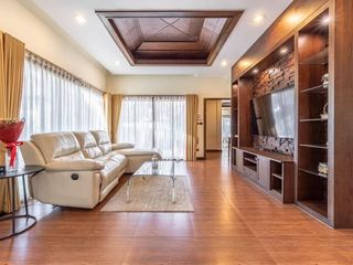 Casa en alquiler de 3 habitaciones en Bang Lamung, Chonburi