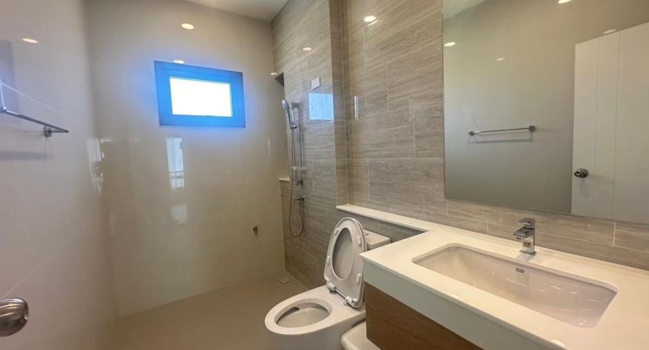 For sale 3 bedrooms house in Bang Lamung, Chonburi