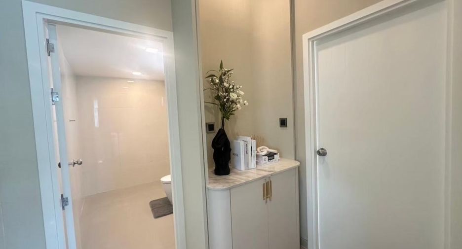 For sale 4 bedrooms house in Bang Lamung, Chonburi