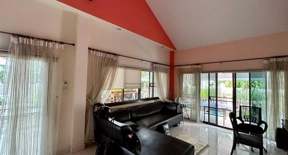 Haus zum Kauf mit 4 Zimmer in Huay Yai, Pattaya
