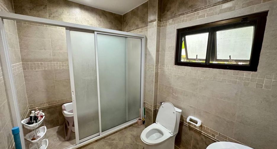 Haus zum Kauf mit 4 Zimmer in Huay Yai, Pattaya