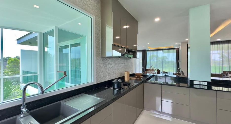 À vendre 4 chambres maison à Bang Lamung, Chonburi