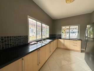 Продажа 3 спальни дом в Банг Ламунг, Чонбури