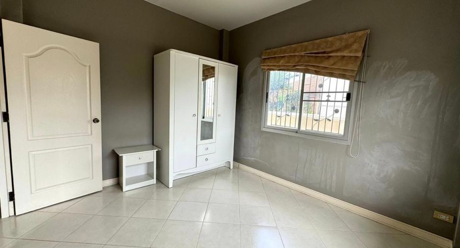 Haus zum Kauf mit 3 Zimmer in Bang Lamung, Chonburi