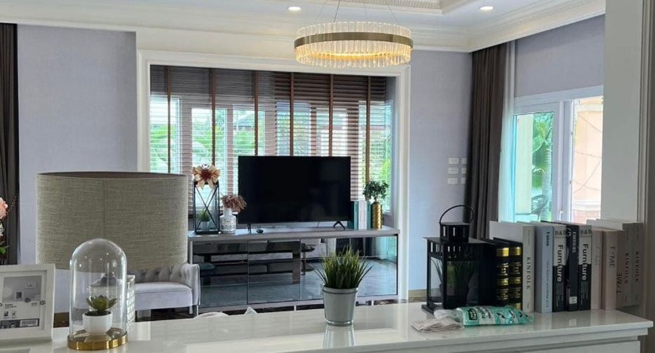 For sale 4 bedrooms house in Huay Yai, Pattaya