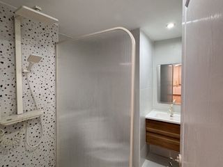 Продажа 1 кровать кондо в Банг Пхлат, Бангкок