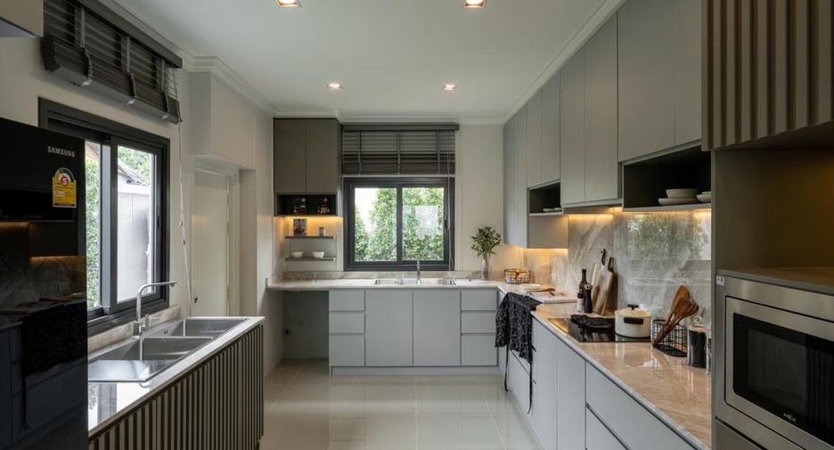 For sale 4 bedrooms house in Bang Lamung, Chonburi