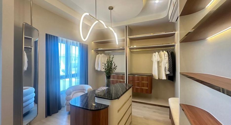 For sale 4 bedrooms house in Bang Lamung, Chonburi